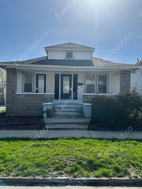 property at 3962 Woodhaven Dr