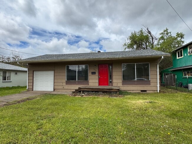 property at 2860 Pearl St