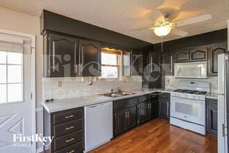 1427 Lynette in Liberty, MO - Building Photo - Building Photo