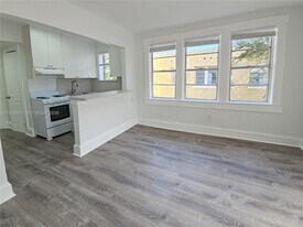 2007 SW 10th St in Miami, FL - Building Photo