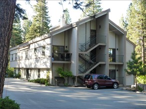 795 Mays Blvd in Incline Village, NV - Foto de edificio - Building Photo