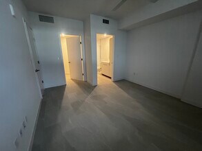 132 NE 22nd St, Unit B1 in Miami, FL - Building Photo - Building Photo