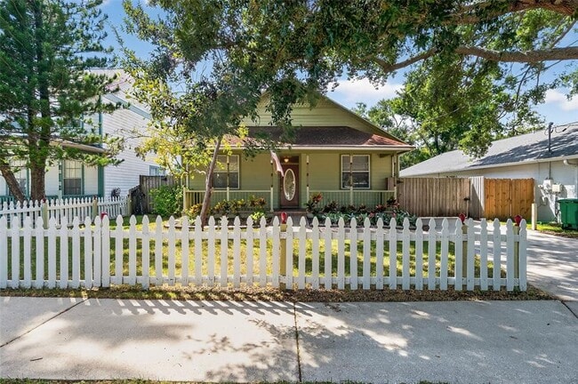 6827 S Trask St in Tampa, FL - Building Photo - Building Photo