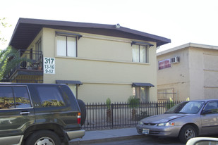 317 W Cincinnati Ave in Las Vegas, NV - Building Photo - Building Photo