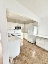 462 NE 210th Circle Ter, Unit 202-9 in North Miami Beach, FL - Building Photo - Building Photo