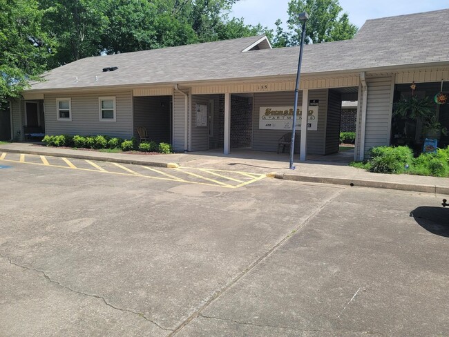 155 W Venable St in Booneville, AR - Building Photo - Building Photo