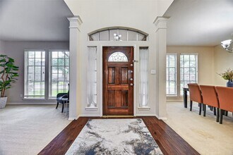 5911 Indian Hills Ln in Sugar Land, TX - Building Photo - Building Photo