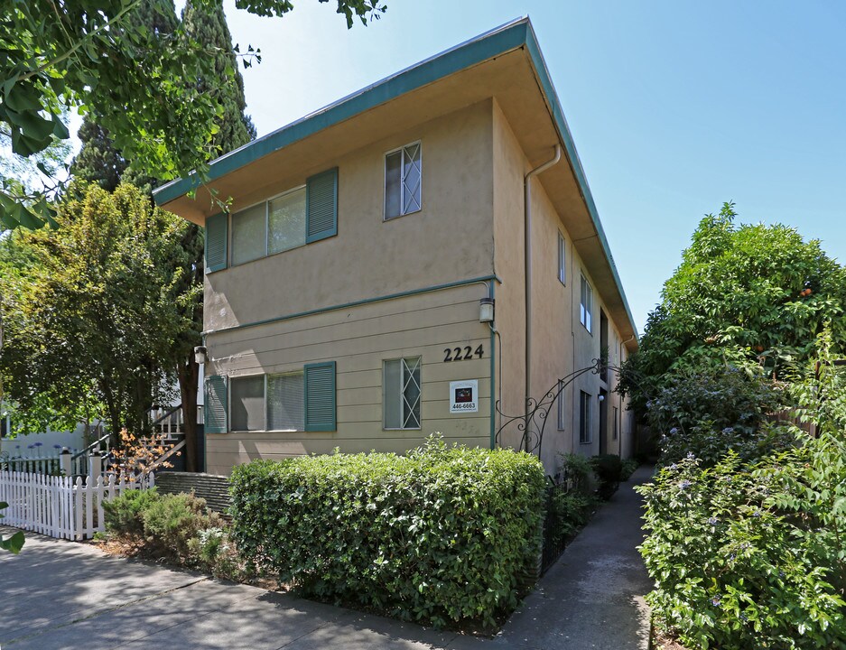 2224 O St in Sacramento, CA - Building Photo