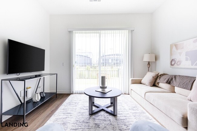 515 Corso Ln, Unit 877