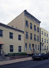 119 Taaffe Pl in Brooklyn, NY - Building Photo - Building Photo