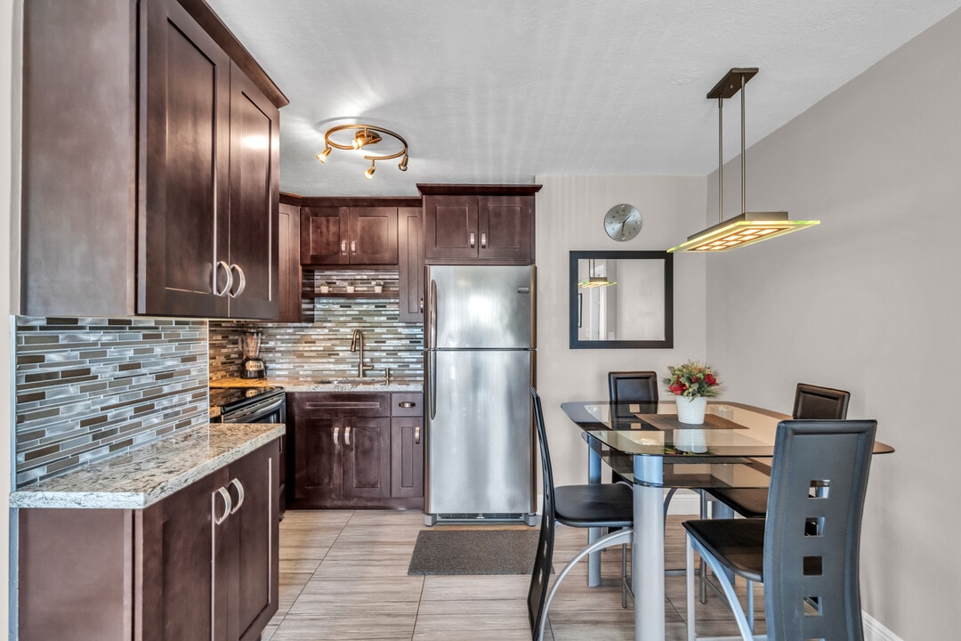 22 SE 3rd Ter, Unit # 37 in Dania Beach, FL - Building Photo