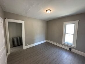 743 S 24th St in Milwaukee, WI - Building Photo - Building Photo