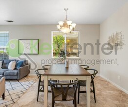 209 Needle Ct in Roseville, CA - Building Photo - Building Photo