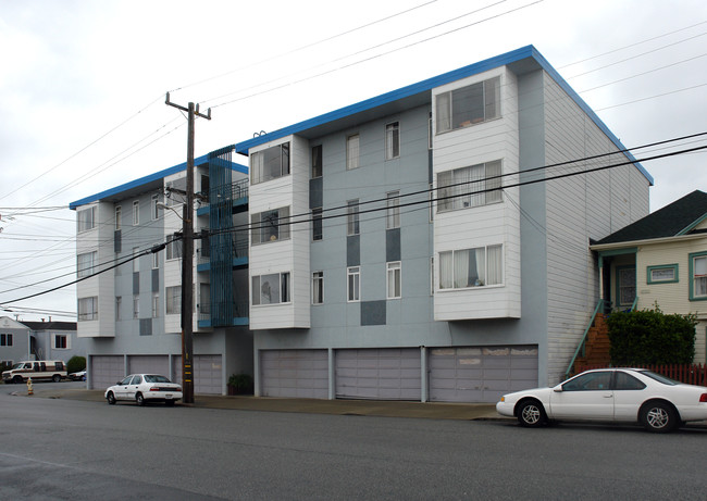 4350 Kirkham St in San Francisco, CA - Building Photo - Building Photo