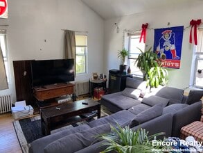 38 Shepard St, Unit 1 in Boston, MA - Building Photo - Building Photo