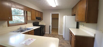 6601 Brittwood Way in Tucker, GA - Building Photo - Building Photo