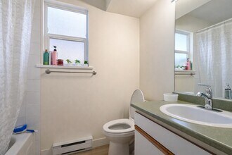 34660-34666 6 Ave in Abbotsford, BC - Building Photo - Building Photo