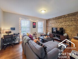 3713 N Sheffield Ave, Unit 204 in Chicago, IL - Building Photo