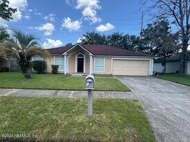 7057 Swamp Flower Dr N in Jacksonville, FL - Building Photo