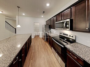 216 Lake Vista Dr in Loganville, GA - Building Photo - Building Photo