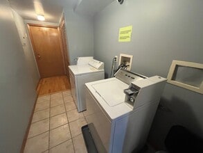 64 Rome St, Unit #1st Floor in Newark, NJ - Foto de edificio - Building Photo