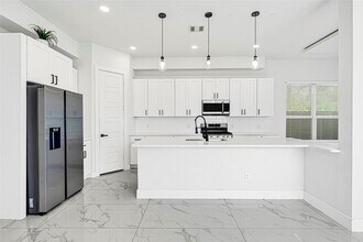 7203 Weyburn St in Houston, TX - Building Photo - Building Photo