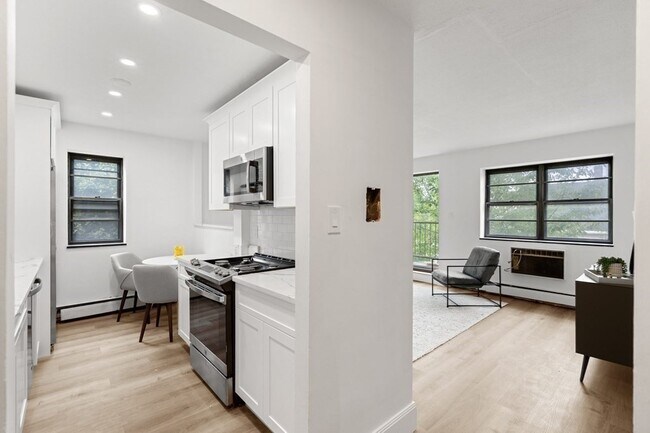 4925 Washington St in Boston, MA - Building Photo - Building Photo