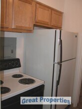 11820 Edgewater Dr, Unit 813 in Lakewood, OH - Foto de edificio - Building Photo