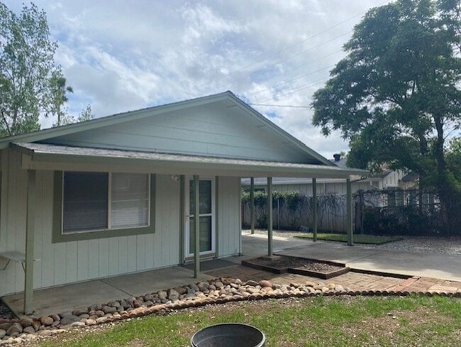 property at 1805 Diamond St