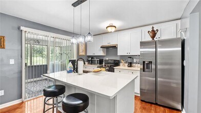 804 Buford Hwy NE in Sugar Hill, GA - Building Photo - Building Photo