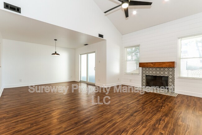 316 Lake Side Dr in Swedesboro, NJ - Building Photo - Building Photo