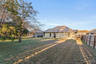 120 Flat Creek Dr in Robinson, TX - Building Photo - Building Photo