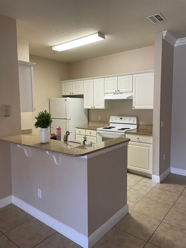 303 Southern Pecan Cir, Unit 207 in Winter Garden, FL - Building Photo - Building Photo