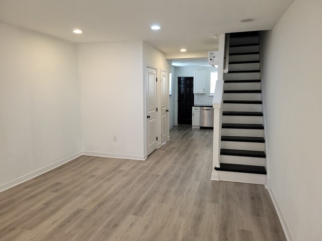 2410 S Sheridan St in Philadelphia, PA - Building Photo - Building Photo