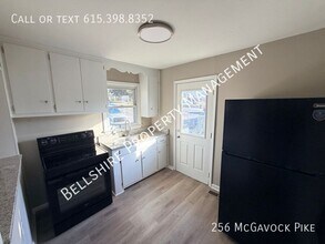 256 McGavock Pk in Nashville, TN - Building Photo - Building Photo