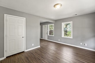 700 N 80 Pl in Kansas City, KS - Building Photo - Building Photo