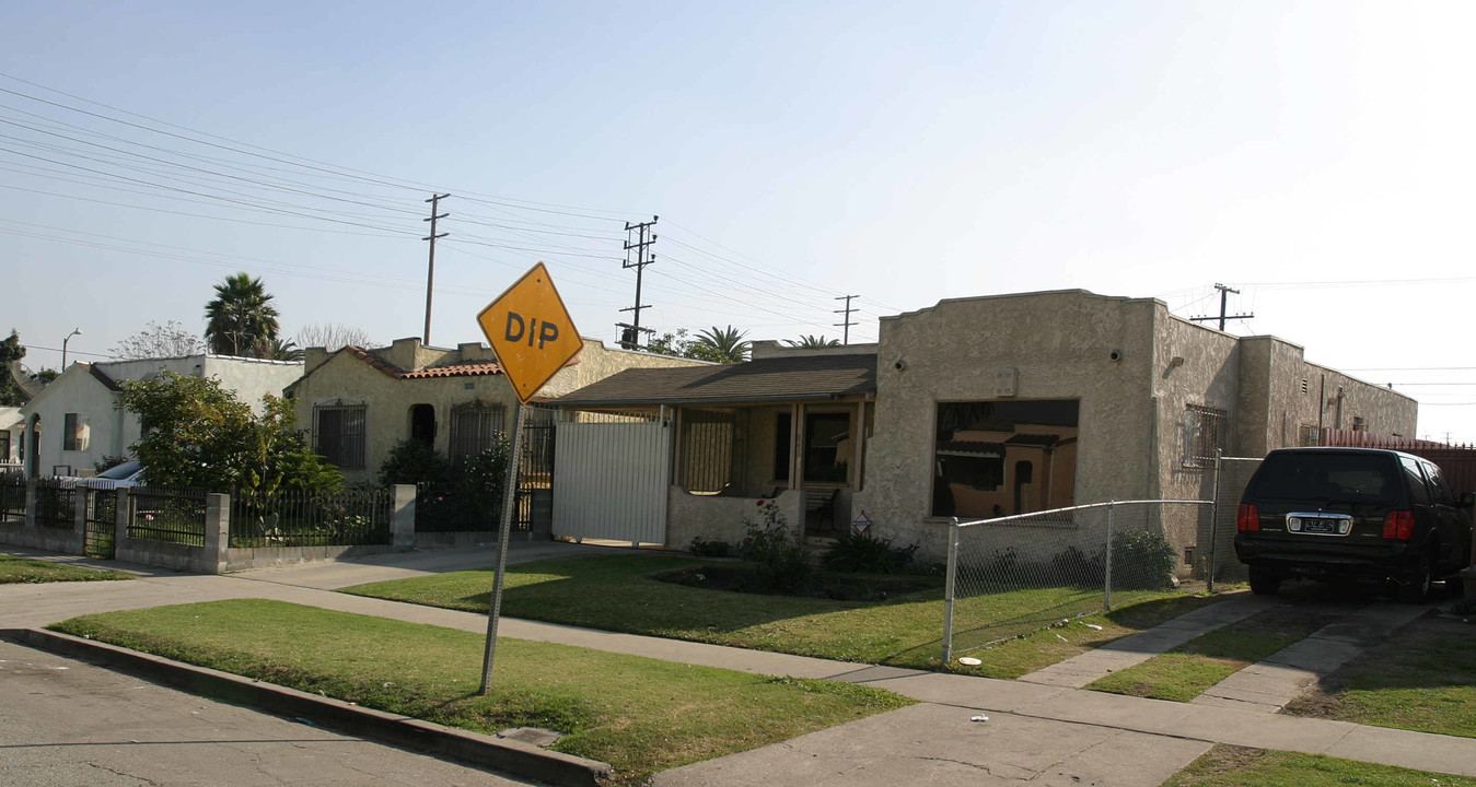 846 E 84th St in Los Angeles, CA - Building Photo