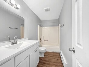 2420 36th St SW in Wyoming, MI - Building Photo - Building Photo