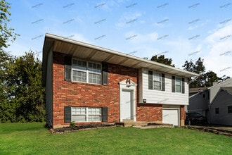 6924 Sayler Ave in Cincinnati, OH - Building Photo - Building Photo