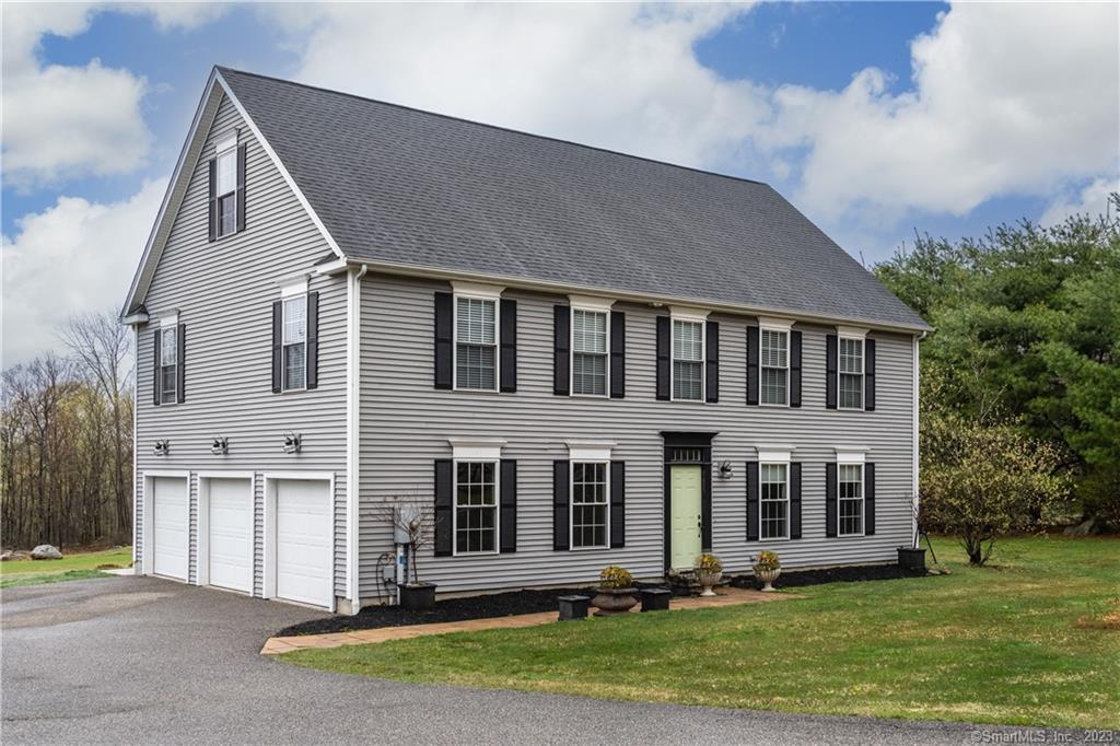 105 Town Hill Rd in Warren, CT - Building Photo