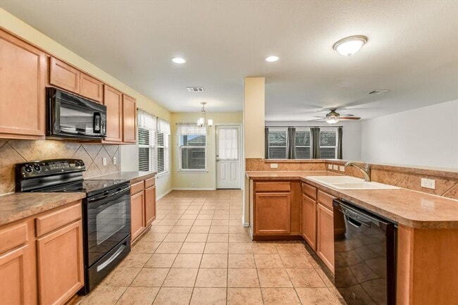 516 Lark St in Leander, TX - Building Photo - Building Photo