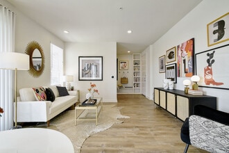 Us 1604 in San Antonio, TX - Foto de edificio - Building Photo