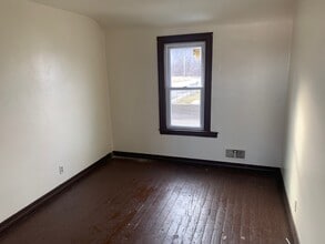 92 Upton Ave in Battle Creek, MI - Building Photo - Building Photo