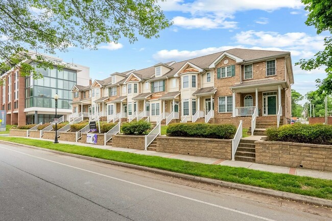 520 Tyler Ave in Radford, VA - Foto de edificio - Building Photo