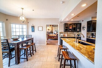 3404 American Dr in Lago Vista, TX - Foto de edificio - Building Photo