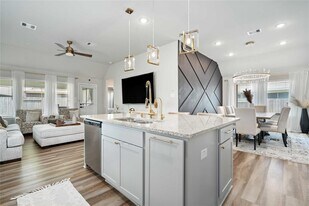 5042 Chestnut Orch Dr in Houston, TX - Building Photo