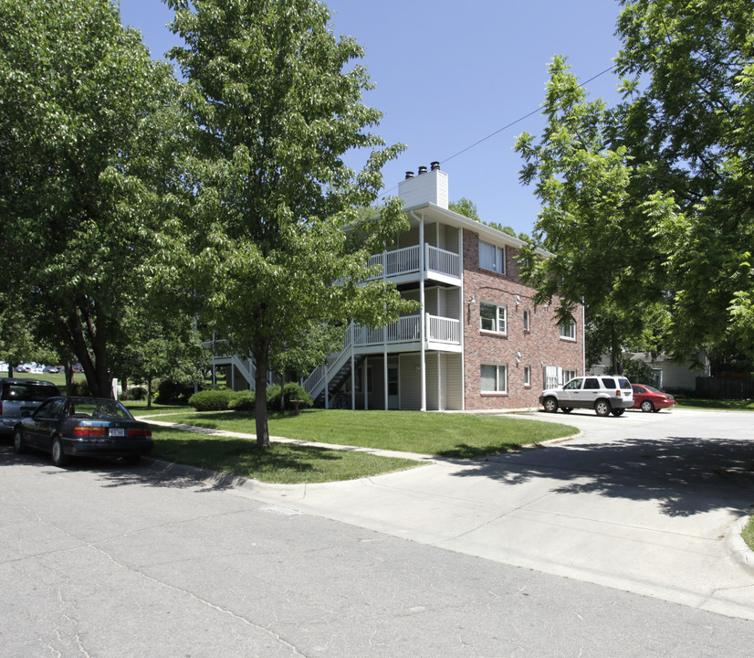 4000 S 51st St in Lincoln, NE - Foto de edificio