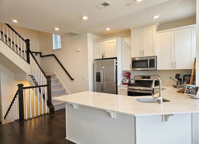 45 Harvest Wy in Little Falls, NJ - Building Photo - Building Photo