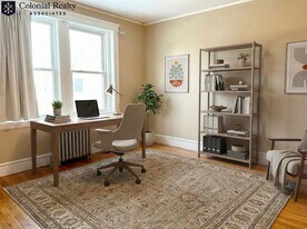 330 St Paul St in Brookline, MA - Building Photo