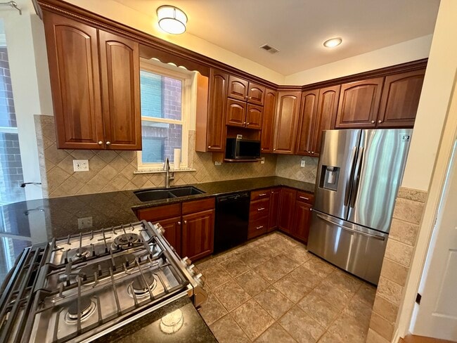 1350 N Leavitt St in Chicago, IL - Building Photo - Building Photo